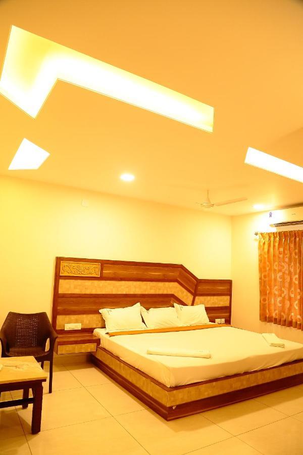 Annai In Saravana Bhavan Fine Stay And Restaurant فيلنغاني المظهر الخارجي الصورة